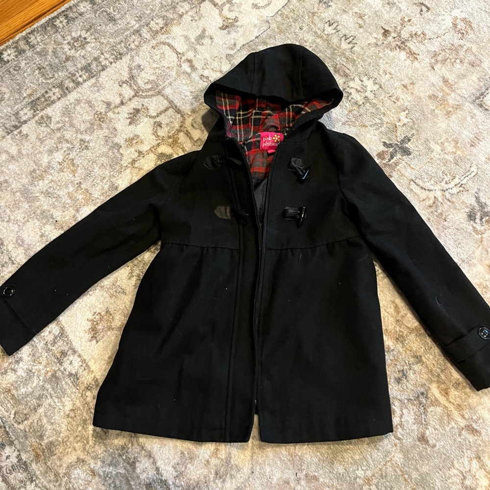 Hooded pea coat. Girls. Toggle clasp.